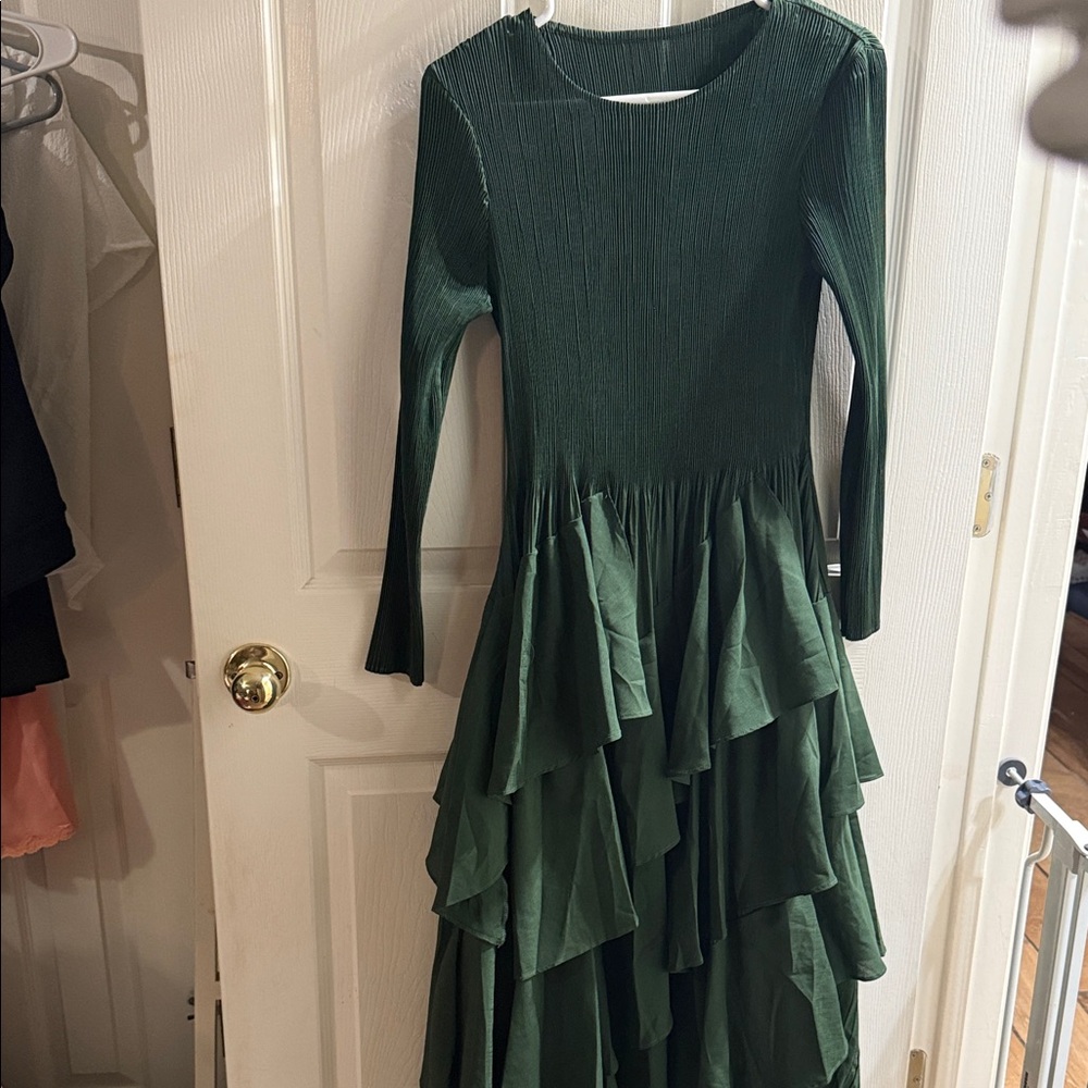Girls Ruffled Long-Sleeve Green Party Dress